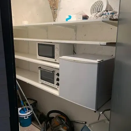 T2 En Rdc Dans Petit Immeuble Avec Cour Enclavee. Daire Périgueux
